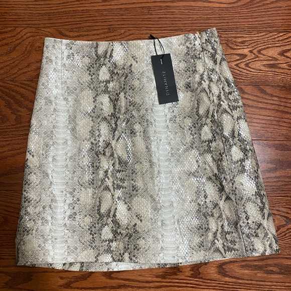 Dynamite Dresses & Skirts - Dynamite Faux Snake Skin Mini Skirt